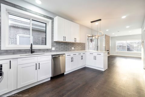 Tiny photo for 1047 N Saint Louis Avenue, Chicago, IL 60651 (MLS # 12602743)