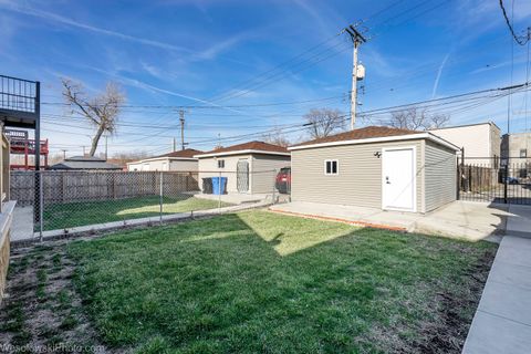 Tiny photo for 1047 N Saint Louis Avenue, Chicago, IL 60651 (MLS # 12602743)