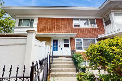 5411 N Artesian Avenue Chicago IL 60625