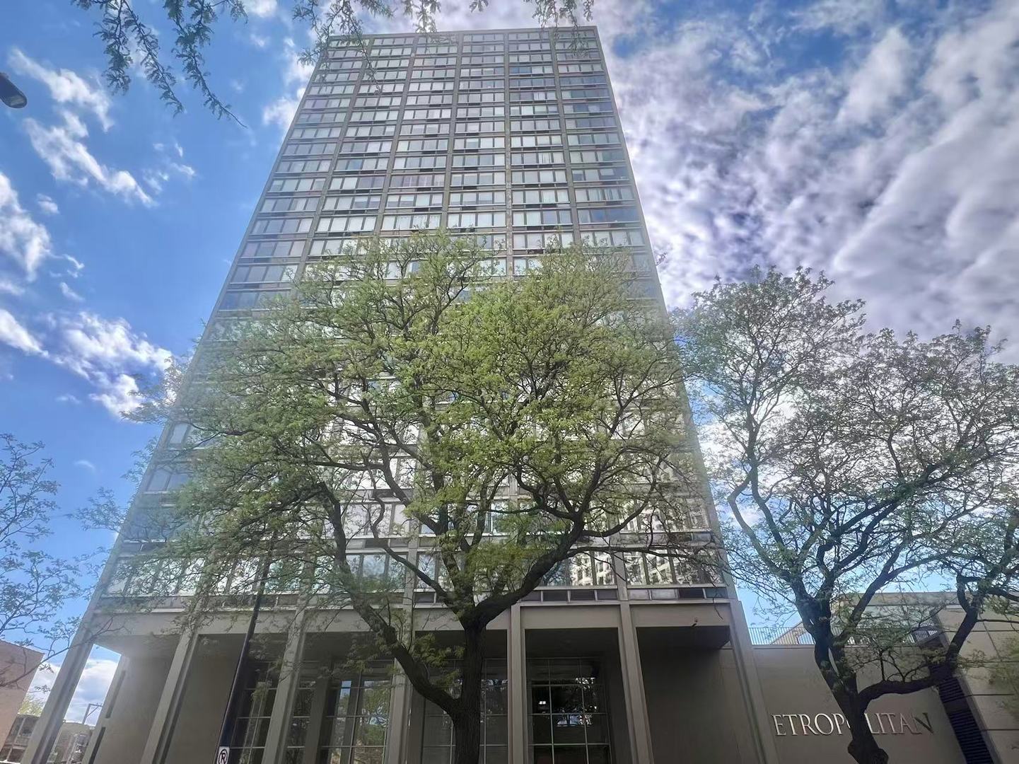 5320 N Sheridan Road 2203