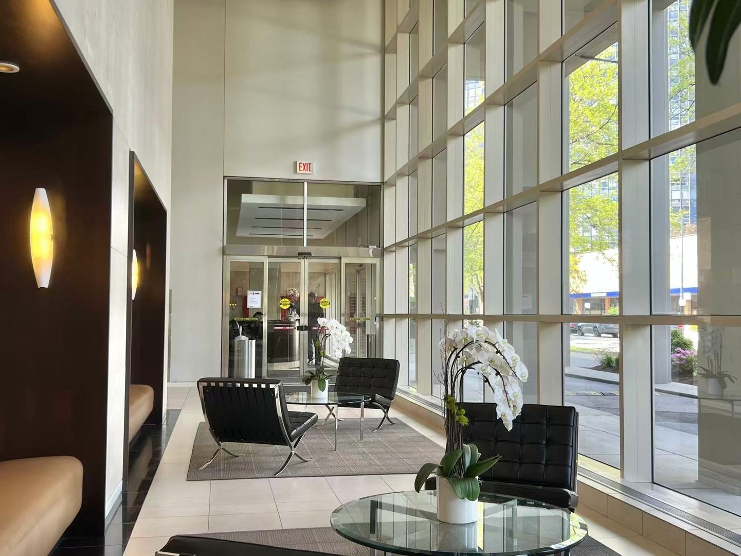 5320 N Sheridan Road 2203