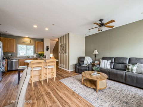 Tiny photo for 2437 Daybreak Court #2437, Elgin, IL 60123 (MLS # 12479701)