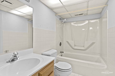 Tiny photo for 717 Queens Gate Circle, Sugar Grove, IL 60554 (MLS # 12764300)