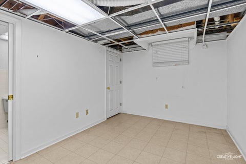 Tiny photo for 717 Queens Gate Circle, Sugar Grove, IL 60554 (MLS # 12764300)