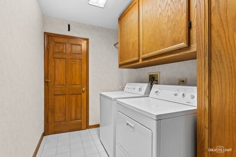 Tiny photo for 717 Queens Gate Circle, Sugar Grove, IL 60554 (MLS # 12764300)
