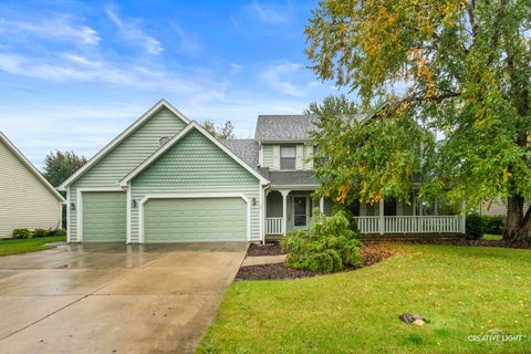 Photo of 717 Queens Gate Circle, Sugar Grove, IL 60554 (MLS # 12764300)