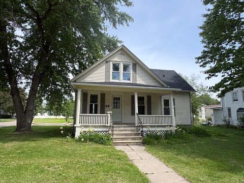 Photo of 302 Oak Street, Earlville, IL 60518 (MLS # 12653803)