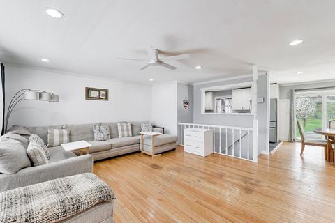 Tiny photo for 4318 Sioux Lane, McHenry, IL 60050 (MLS # 12604226)