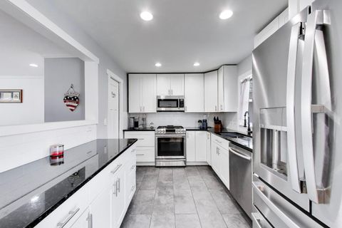 Tiny photo for 4318 Sioux Lane, McHenry, IL 60050 (MLS # 12604226)