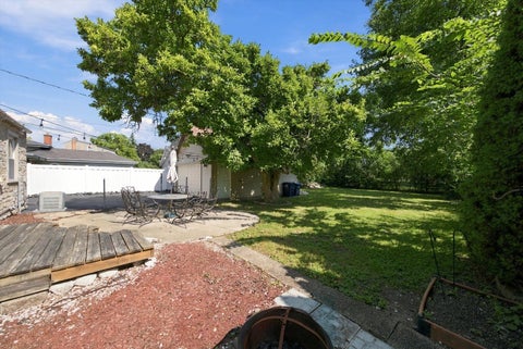 Tiny photo for 2115 Halsey Drive, Des Plaines, IL 60018 (MLS # 12769084)