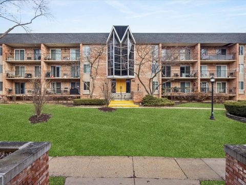 Photo of 1041 N Mill Street #307, Naperville, IL 60563 (MLS # 12656803)