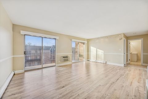 Tiny photo for 1041 N Mill Street #307, Naperville, IL 60563 (MLS # 12656803)