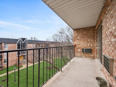Tiny photo for 1041 N Mill Street #307, Naperville, IL 60563 (MLS # 12656803)