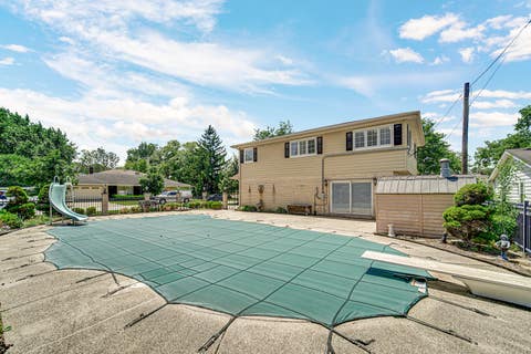 Tiny photo for 495 E Park Manor Court, Elmhurst, IL 60126 (MLS # 12673363)