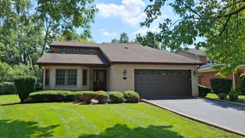 Photo of 1031 Holly Lane, Glenview, IL 60025 (MLS # 12726469)