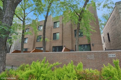 3759 N Kenmore Avenue A Chicago IL 60613