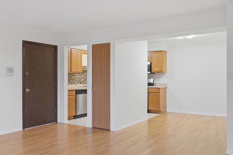 Tiny photo for 10940 Kilpatrick Avenue #3B, Oak Lawn, IL 60453 (MLS # 12591655)