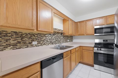 Tiny photo for 10940 Kilpatrick Avenue #3B, Oak Lawn, IL 60453 (MLS # 12591655)