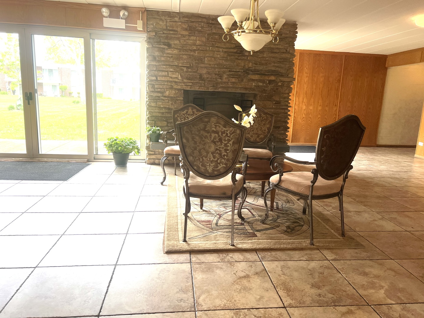 100 Deborah Lane B35