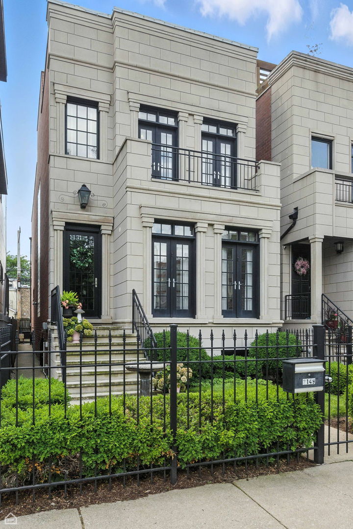 2149 W Huron Street