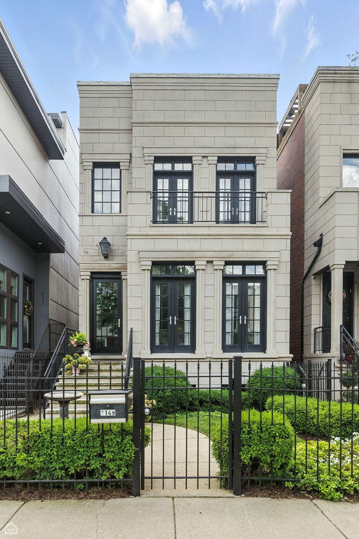 2149 W Huron Street
