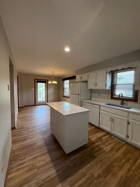 Tiny photo for 10952 S Avenue E Ave, Chicago, IL 60617 (MLS # 12517992)