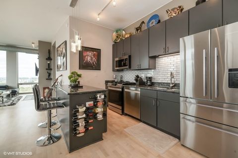 Tiny photo for Chicago, IL 60654 (MLS # 12541346)