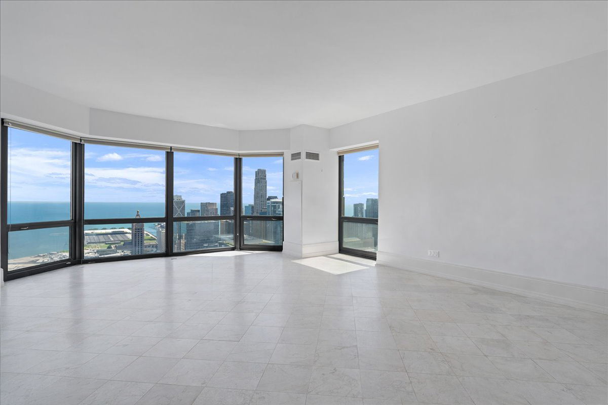 100 E Huron Street 4703