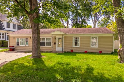 Tiny photo for 1702 S Plum Street, Pontiac, IL 61764 (MLS # 12457689)
