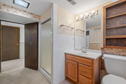 Tiny photo for 8519 Lorel Avenue, Burbank, IL 60459 (MLS # 12514106)