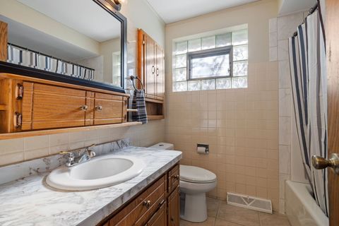 Tiny photo for 8519 Lorel Avenue, Burbank, IL 60459 (MLS # 12514106)