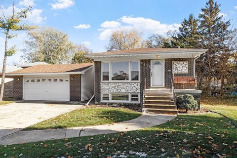 Tiny photo for 8519 Lorel Avenue, Burbank, IL 60459 (MLS # 12514106)