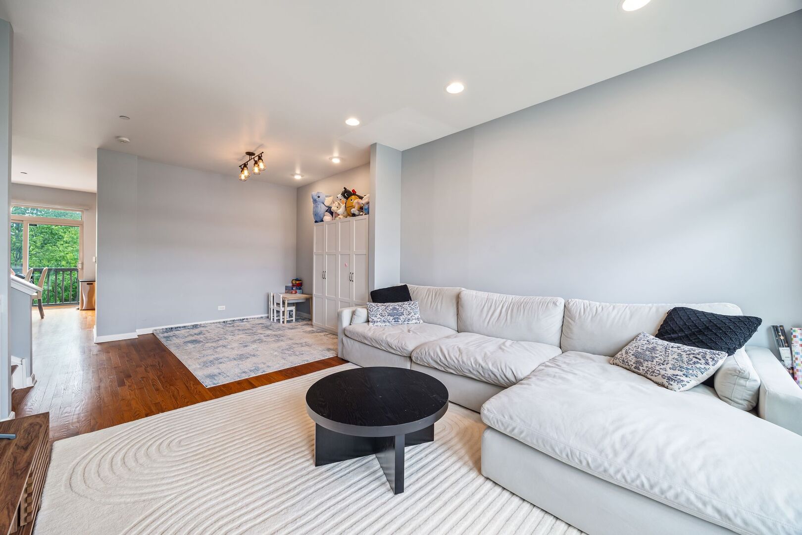 302 Narragansett Court