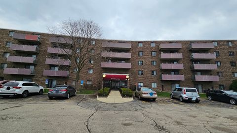 Photo of 1460 Fairlane Drive #329, Schaumburg, IL 60193 (MLS # 12606910)