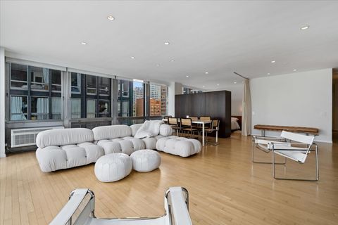 Tiny photo for 880 N LAKE SHORE Drive #16DH, Chicago, IL 60611 (MLS # 12525973)