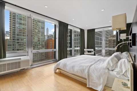 Tiny photo for 880 N LAKE SHORE Drive #16DH, Chicago, IL 60611 (MLS # 12525973)