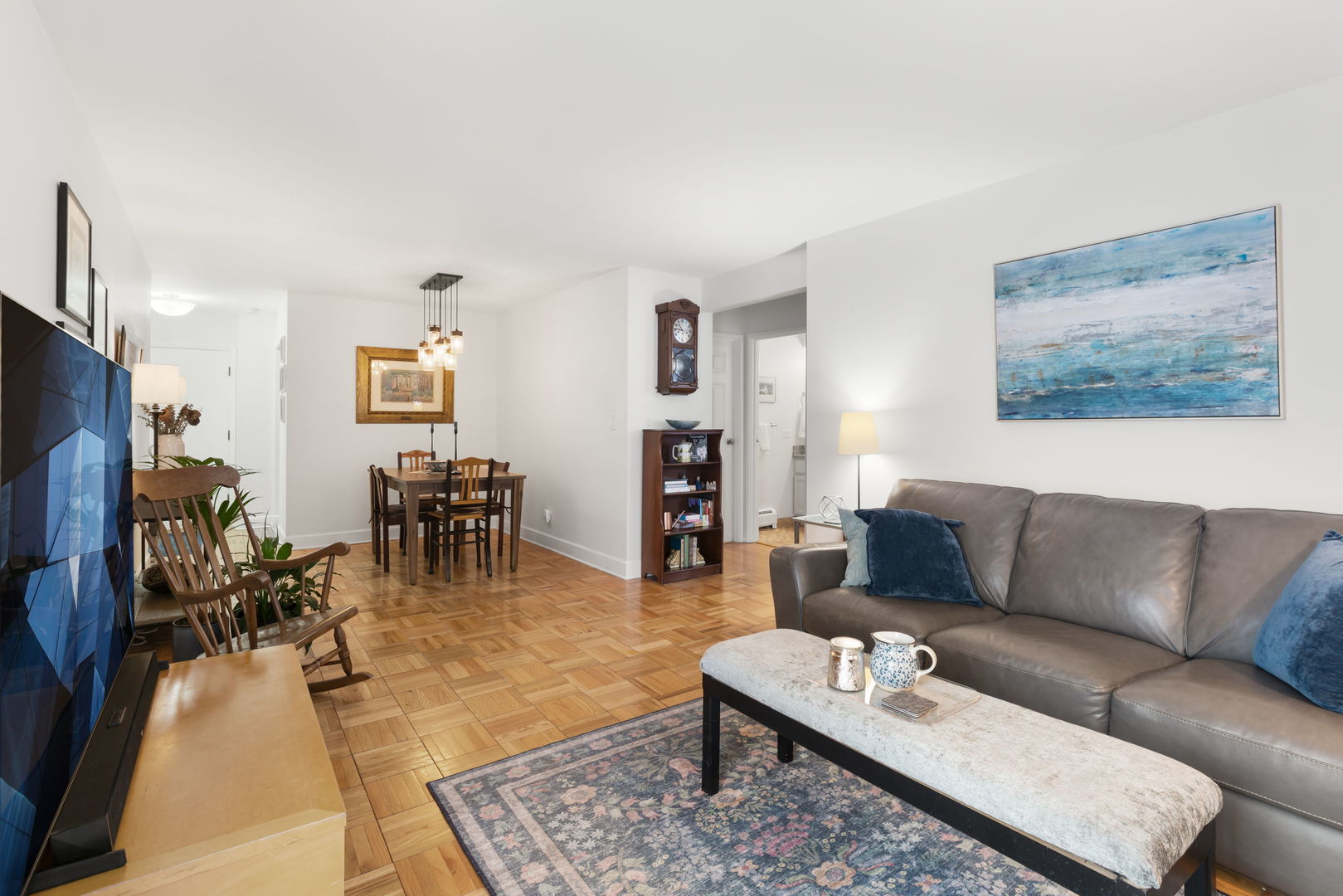 1627 W Touhy Avenue 306