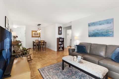 Tiny photo for 1627 W Touhy Avenue #306, Chicago, IL 60626 (MLS # 12599412)