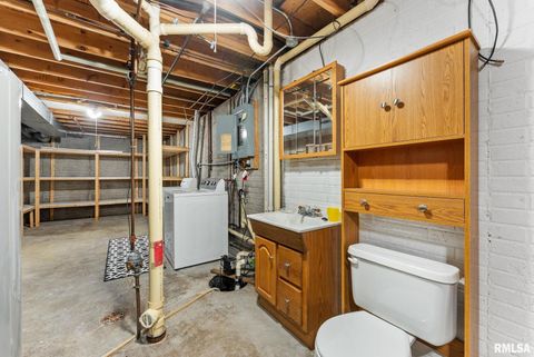 Tiny photo for 1415 W 59TH Street, Davenport, IA 52806 (MLS # QC4269288)