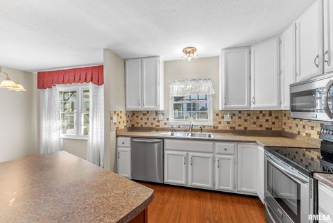 Tiny photo for 1415 W 59TH Street, Davenport, IA 52806 (MLS # QC4269288)