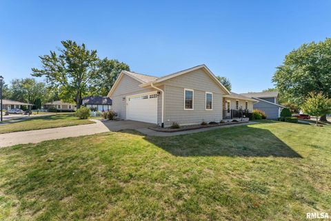 Tiny photo for 1415 W 59TH Street, Davenport, IA 52806 (MLS # QC4269288)