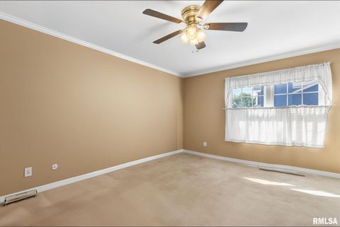 Tiny photo for 1415 W 59TH Street, Davenport, IA 52806 (MLS # QC4269288)