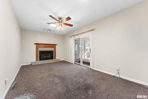 Tiny photo for 1415 W 59TH Street, Davenport, IA 52806 (MLS # QC4269288)