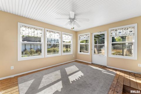 Tiny photo for 1415 W 59TH Street, Davenport, IA 52806 (MLS # QC4269288)