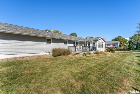 Tiny photo for 1415 W 59TH Street, Davenport, IA 52806 (MLS # QC4269288)