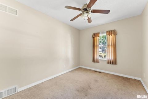 Tiny photo for 1415 W 59TH Street, Davenport, IA 52806 (MLS # QC4269288)