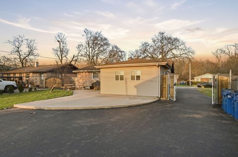 Tiny photo for 14426 Springfield Avenue, Midlothian, IL 60445 (MLS # 12614243)