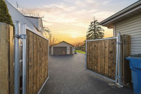 Tiny photo for 14426 Springfield Avenue, Midlothian, IL 60445 (MLS # 12614243)