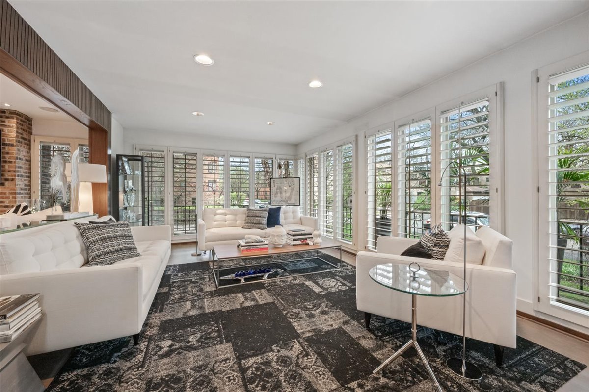 312 Barton Avenue
