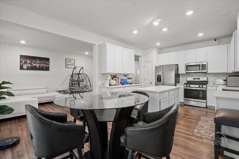 Tiny photo for 1128 Hawk Hollow Drive, Yorkville, IL 60560 (MLS # 12540397)